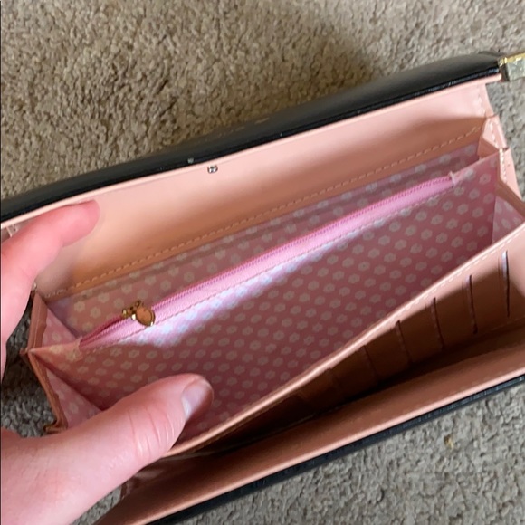 Wallet - Picture 3 of 3